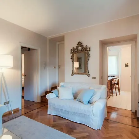Apartment Loft Taverna - By House Of Travelers - Torno