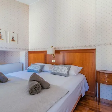 Loft Taverna - By House Of Travelers -