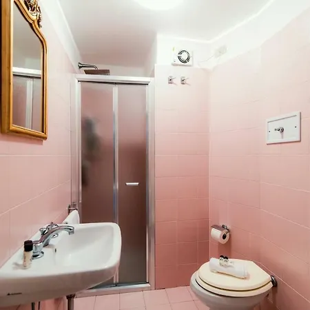 Apartment Loft Taverna - By House Of Travelers - Torno